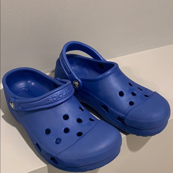 royal blue crocs